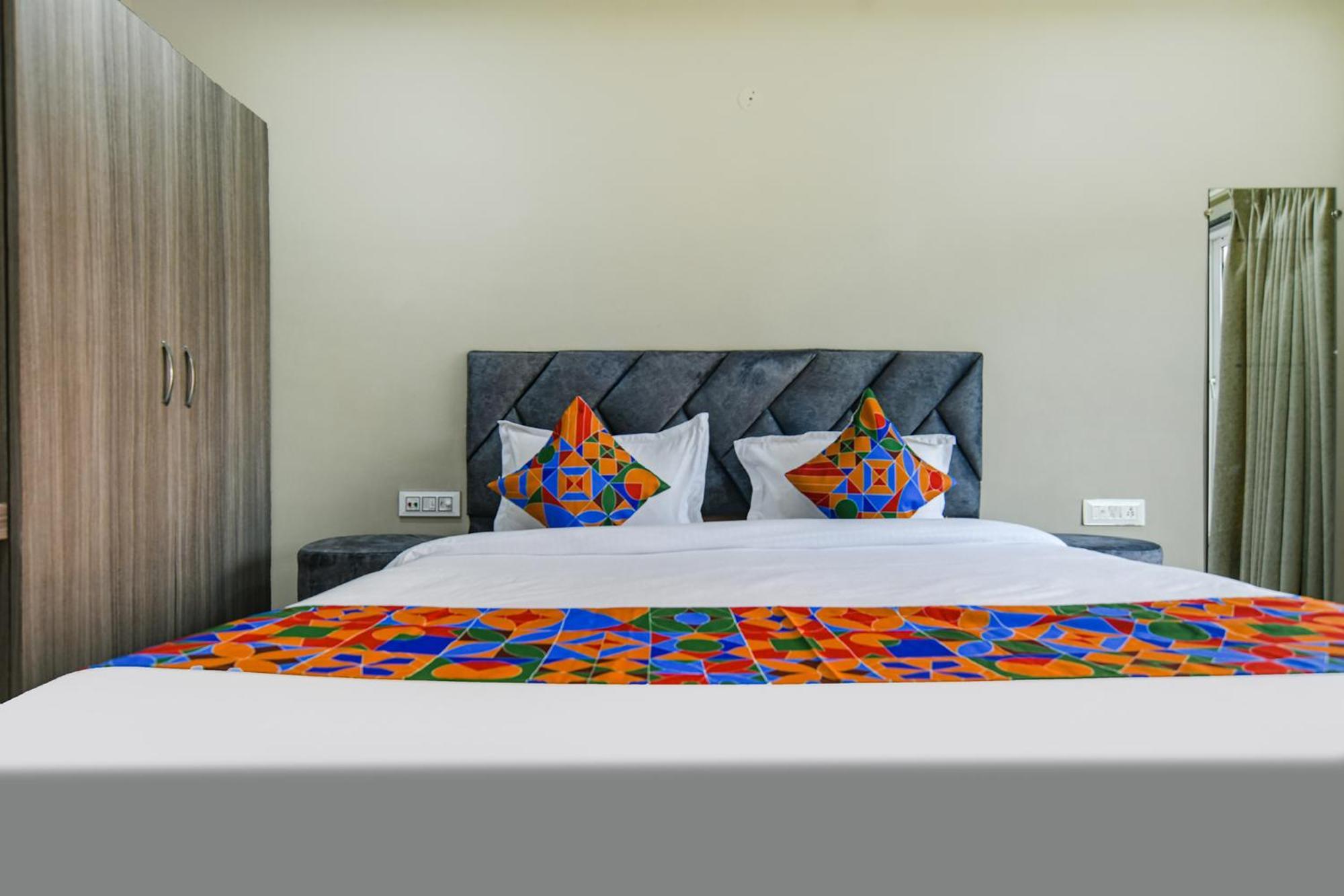 Fabhotel Classic Inn Индор Екстериор снимка