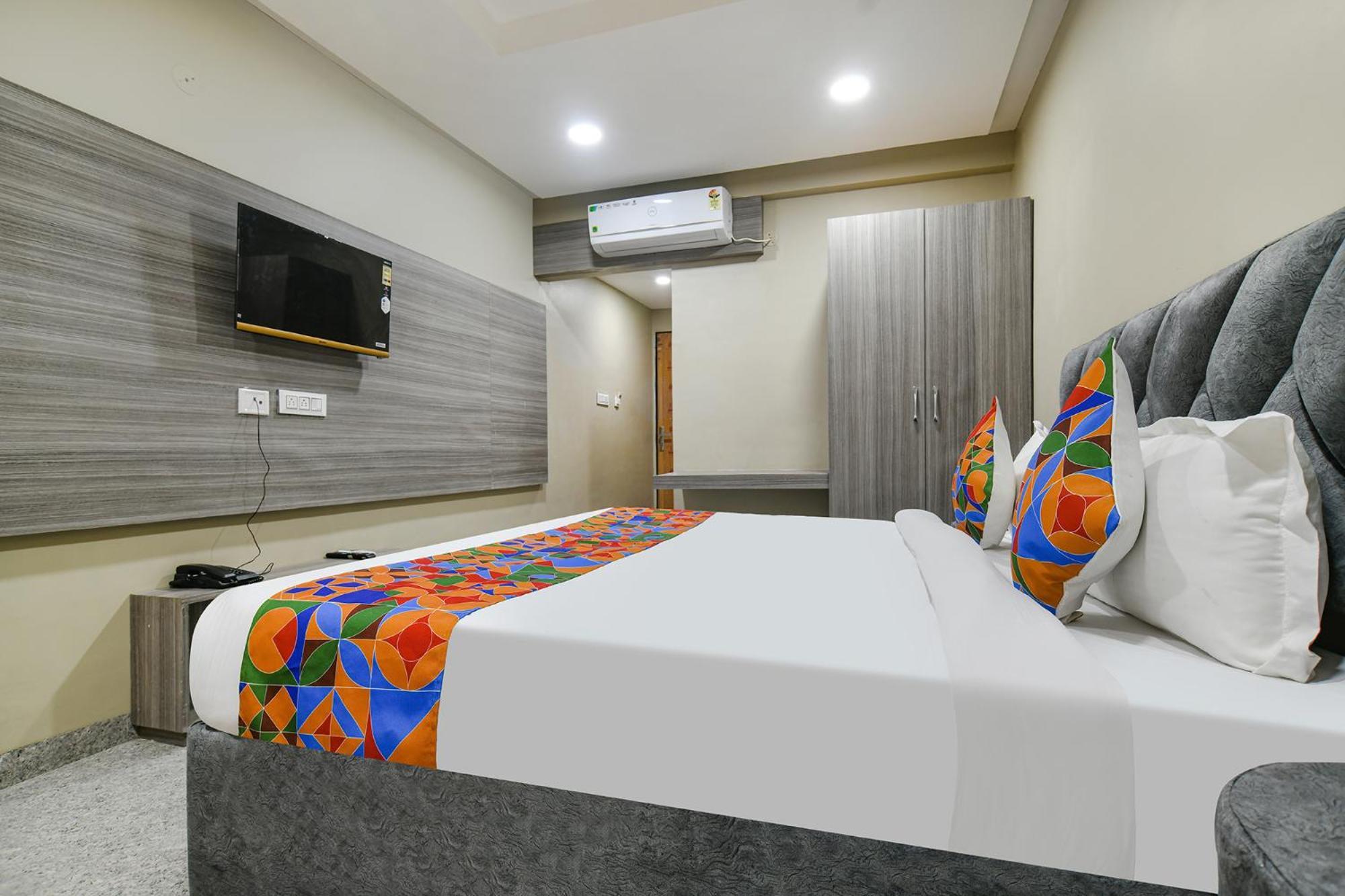 Fabhotel Classic Inn Индор Екстериор снимка